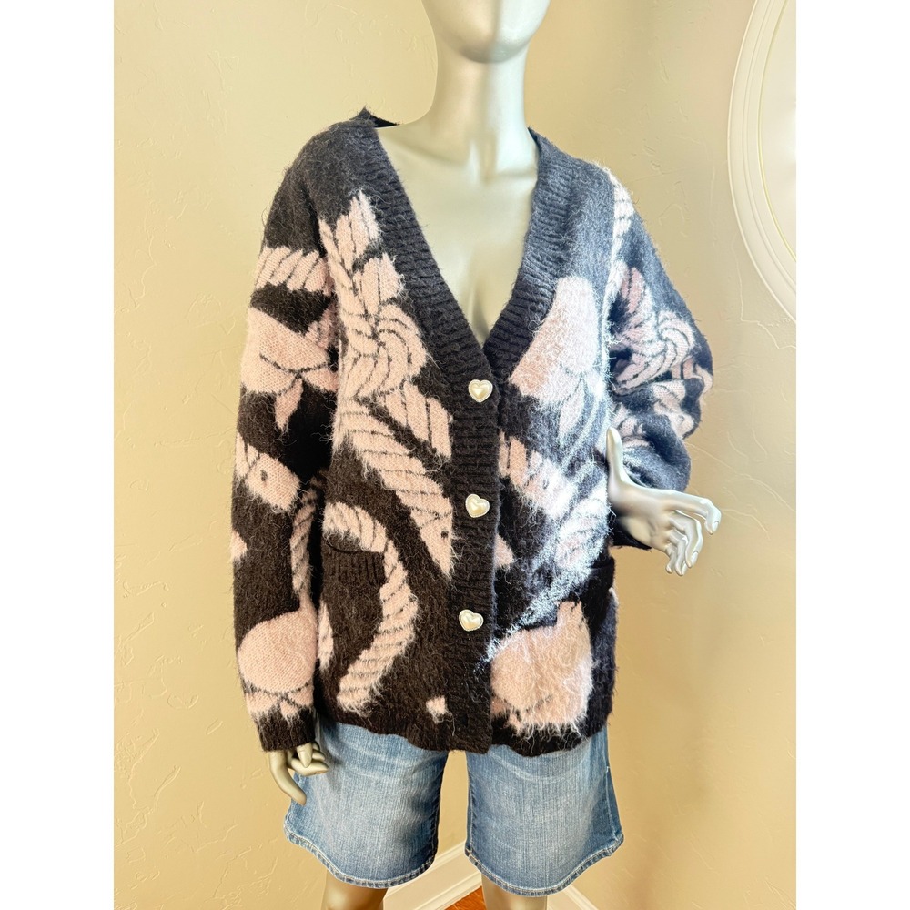 ELF SACK Black & Pink‎ Peach Pattern Oversized Fuzzy Knit Cardigan Heart Buttons